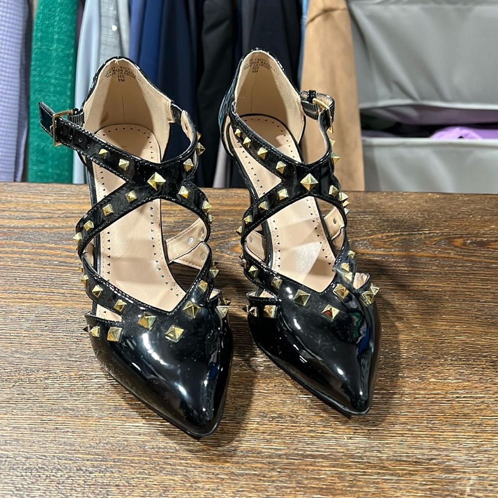 Adrienne Vittadini Heel